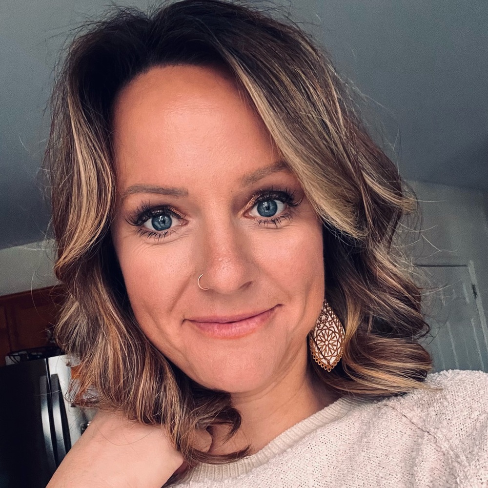 Meet your Posher, Carrianne